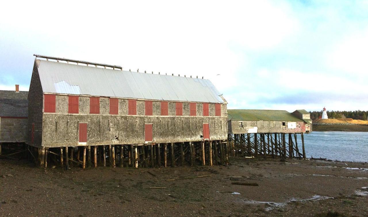 West Quoddy Station Llc Estalagem